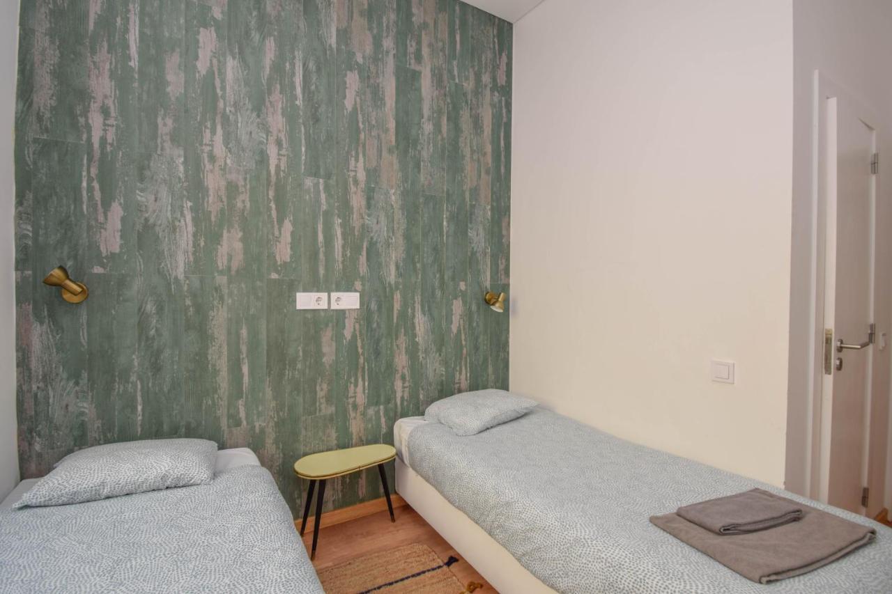 The Lx Hill Hostal